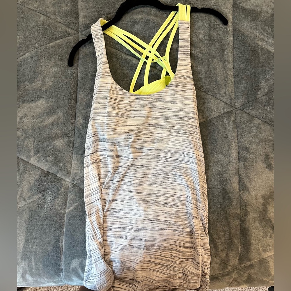 Lululemon tank with built in sports bra